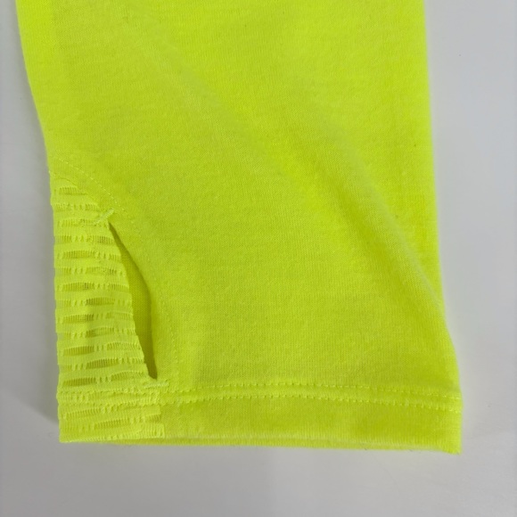 Under Armour Fluorescent Yellow Heat Gear Long Sleeve Thin Running Top, Large - Picture 13 of 16